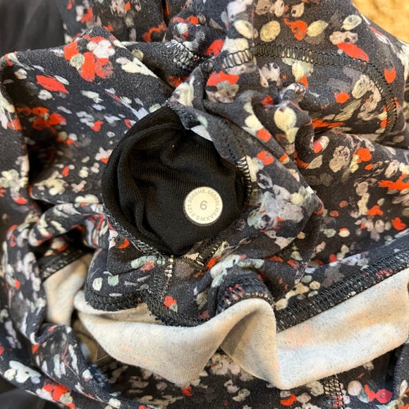 Align High Rise Crop - Picture 3 of 3